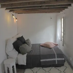 Appartement Studio Romantique Et Boheme, Paris