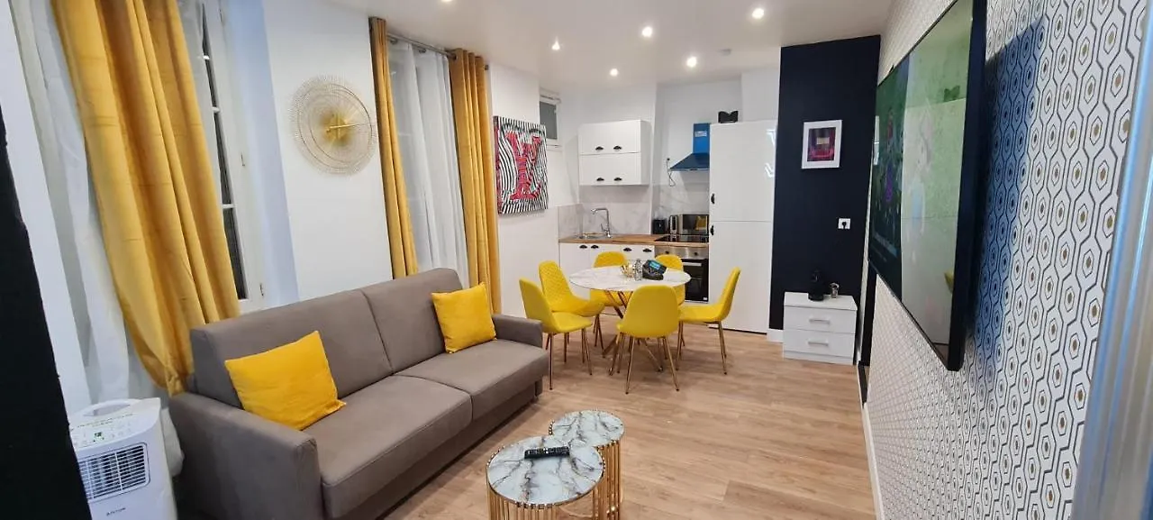 158 - Urban Louis Vuitton Flat In Montorgueil location